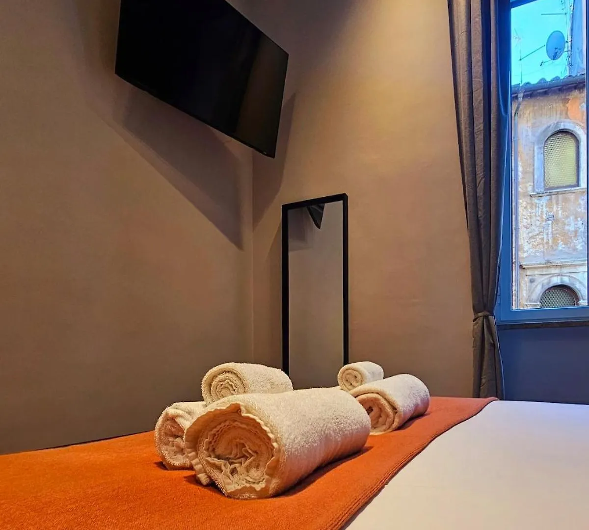 Mica Aurea Apartments Trastevere Roma 0*,