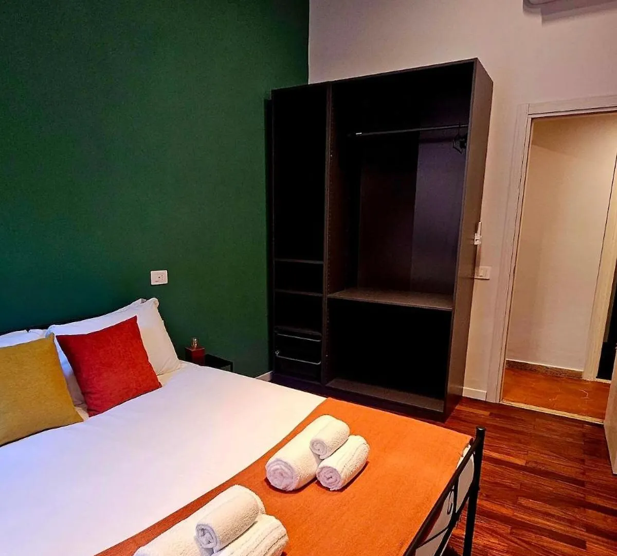 Mica Aurea Apartments Trastevere Roma 0*,  İtalya